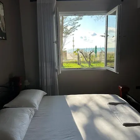 Marlis' Golem (Tirana)