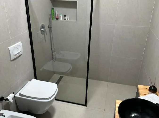 Marlis' Golem (Tirana)